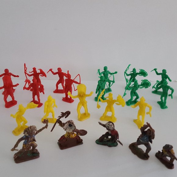 Vintage Plastic Toys Native American and Cowboy Figures - Picture 13 of 14